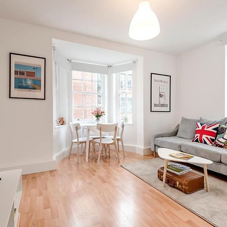 Modern One Bedroom Victoria Apartment Londres Exterior foto